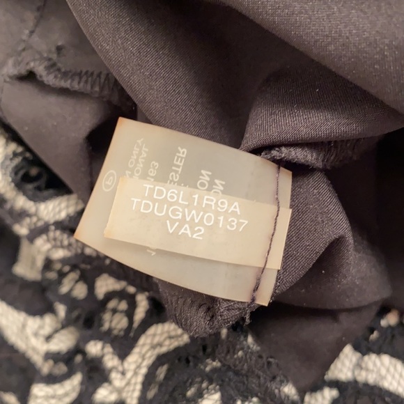 Tommy Hilfiger black lace overlay and off-white Damask sheath dress 12 - Picture 13 of 14